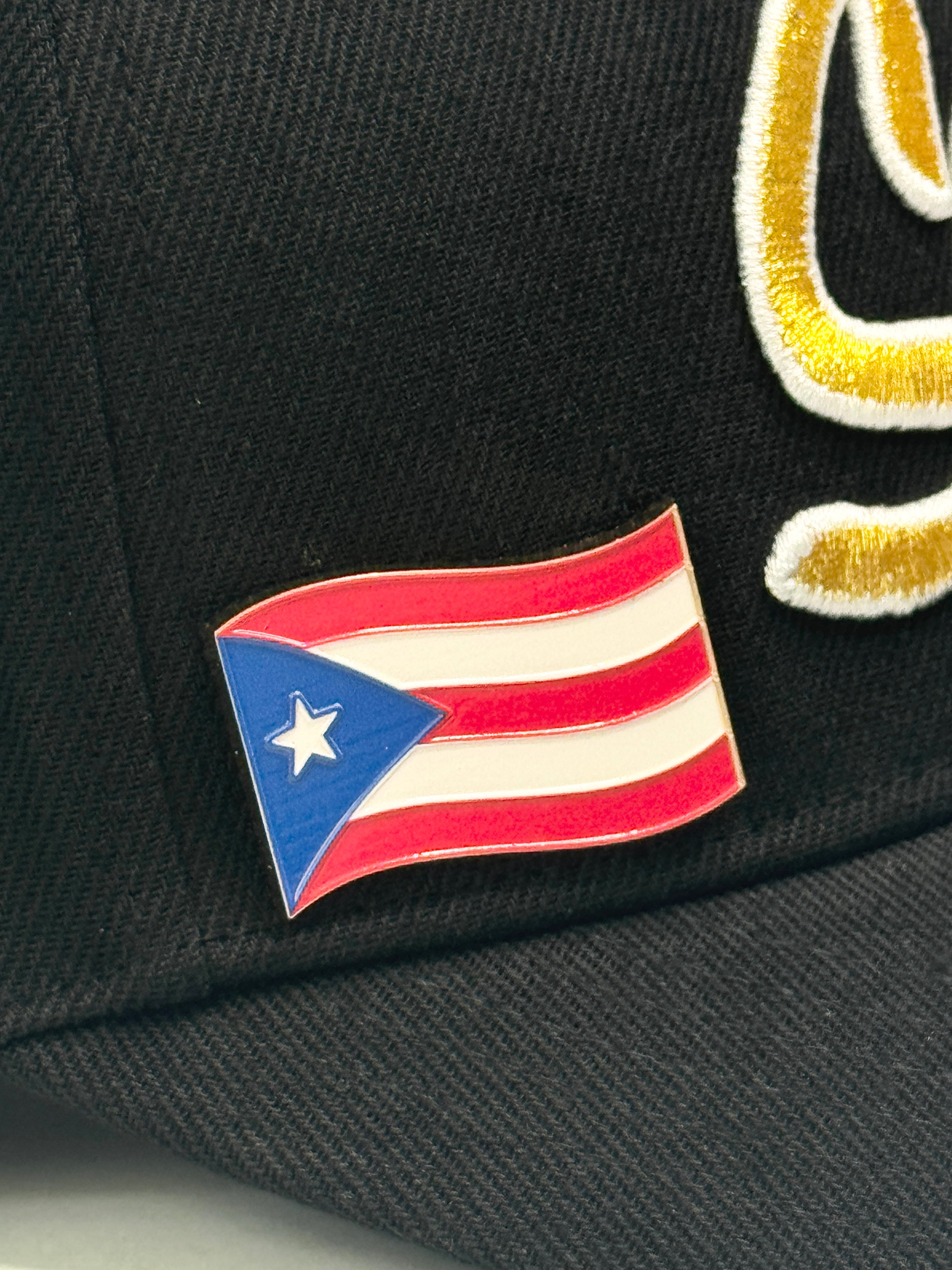 HeadzFlex Puerto Rico Flag Enamel Pin – Hat & Clothing Accessory Main image