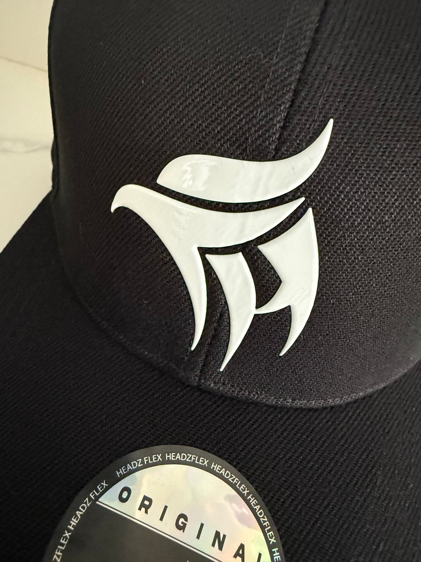 Black Curved-Brim Snapback Hat | Adjustable Cap