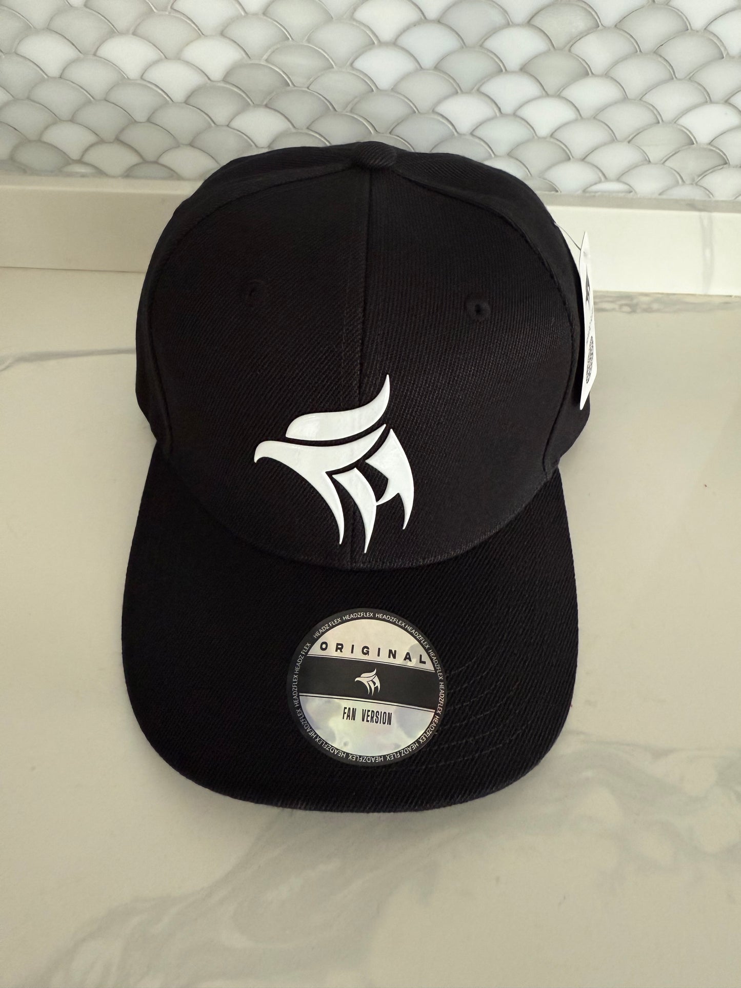 Black Curved-Brim Snapback Hat | Adjustable Cap