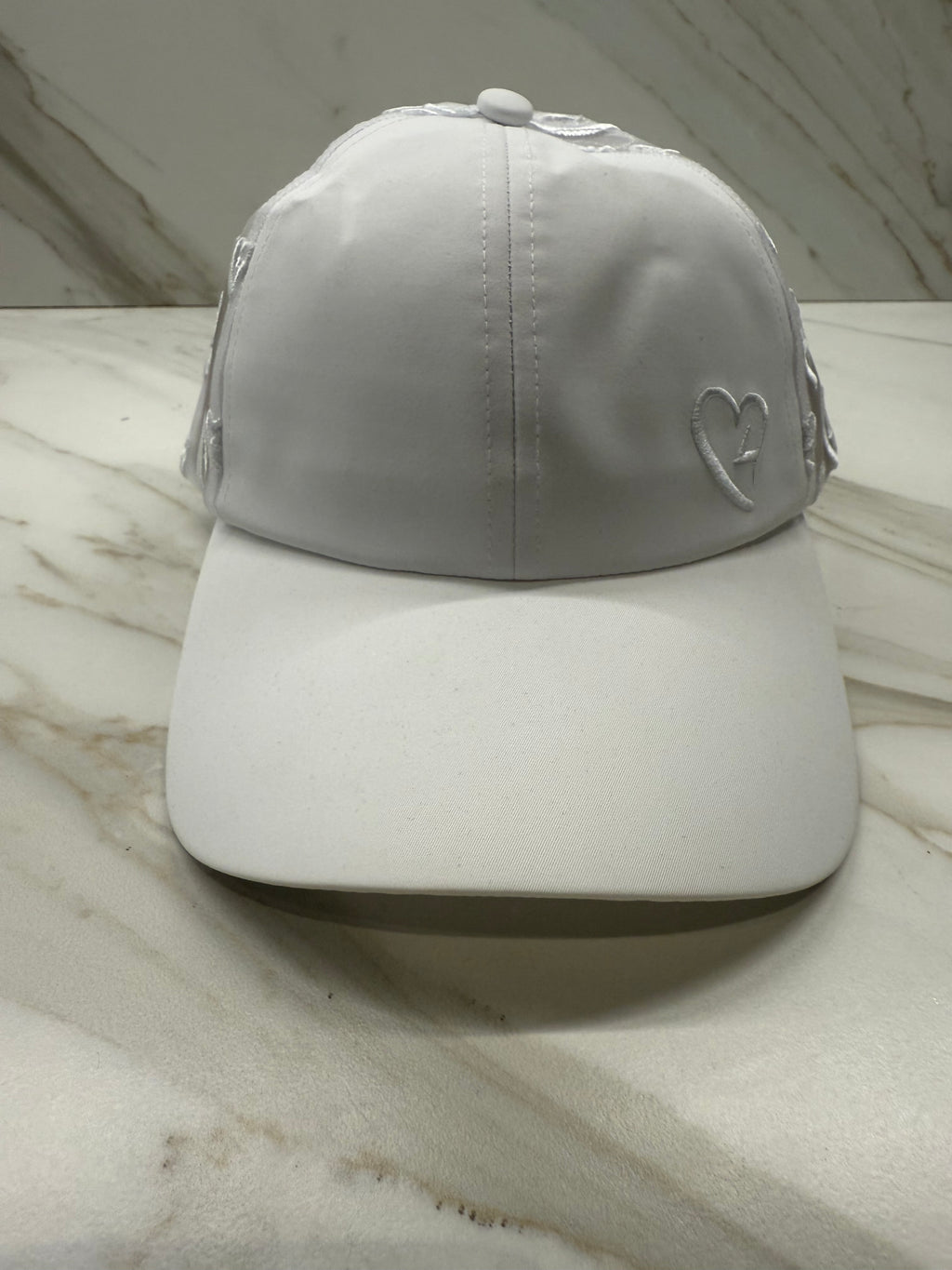 Love4 Heart Mesh Embroidered Baseball Cap – Adjustable Women’s Hat, Lightweight Polyester