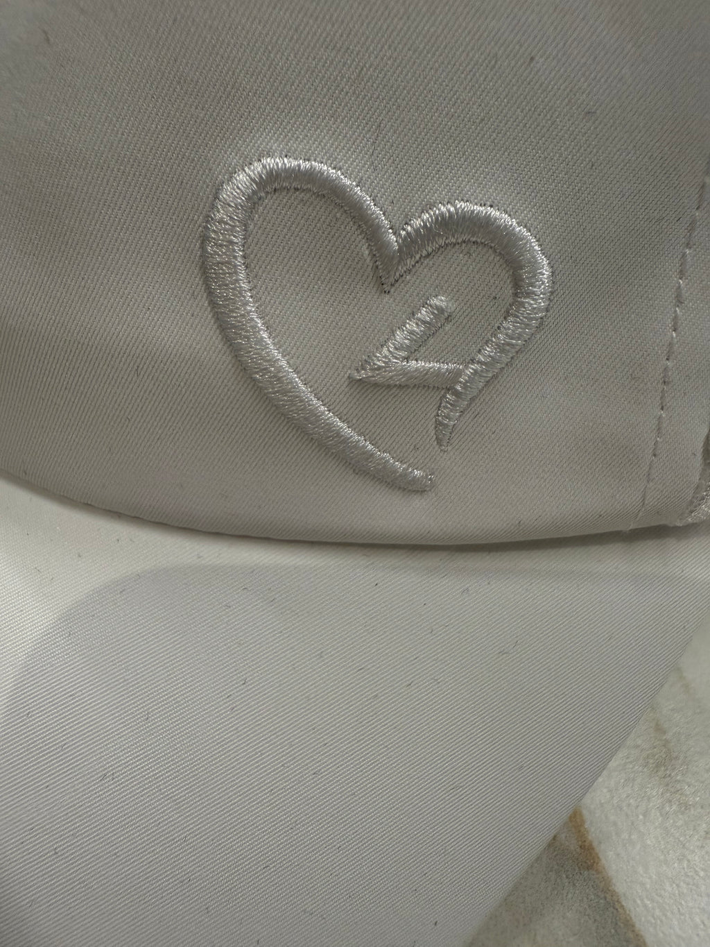 Love4 Heart Mesh Embroidered Baseball Cap – Adjustable Women’s Hat, Lightweight Polyester