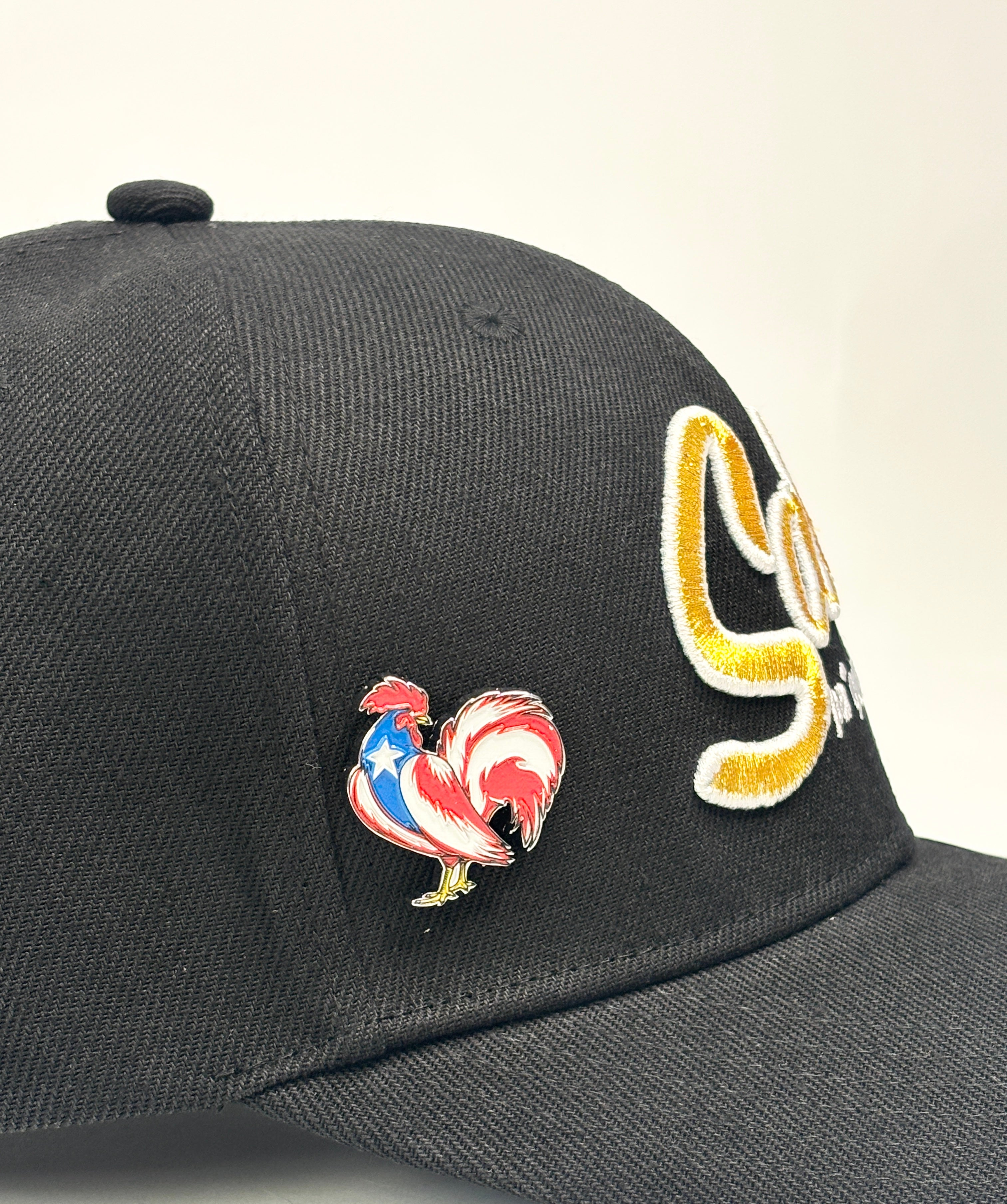 Puerto Rico Rooster Enamel Pin – Lightweight Hat & Clothing Accessory
