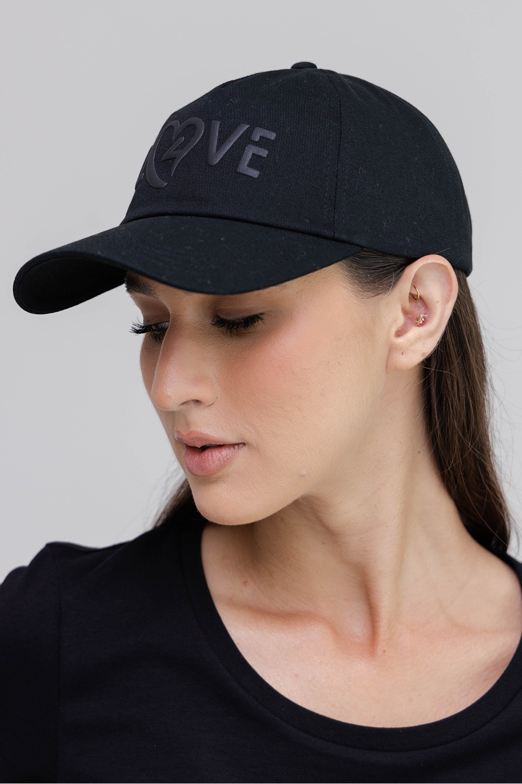 Love 4 | All Black tennis racket cap